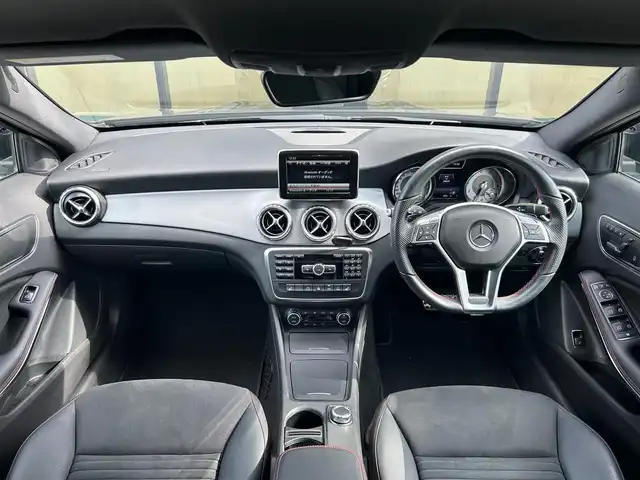 メルセデス・ベンツ ＧＬＡ１８０ スポーツ 石川県 2014(平26)年 3万km 黒