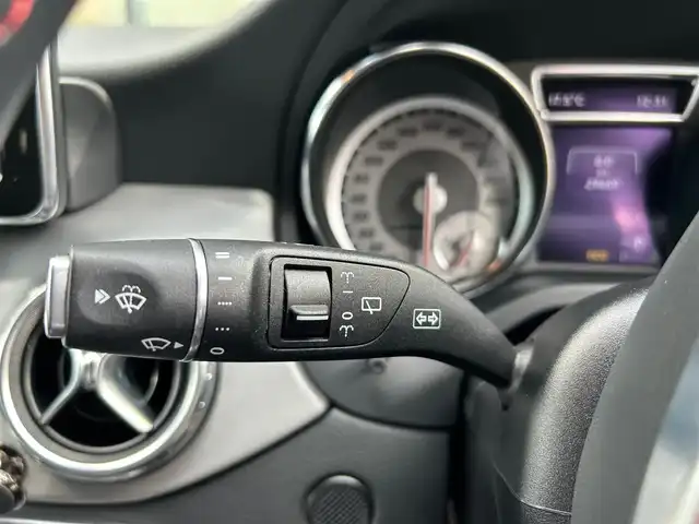 メルセデス・ベンツ ＧＬＡ１８０ スポーツ 石川県 2014(平26)年 3万km 黒