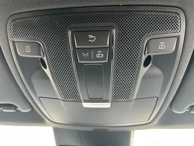 メルセデス・ベンツ ＧＬＡ１８０ スポーツ 石川県 2014(平26)年 3万km 黒