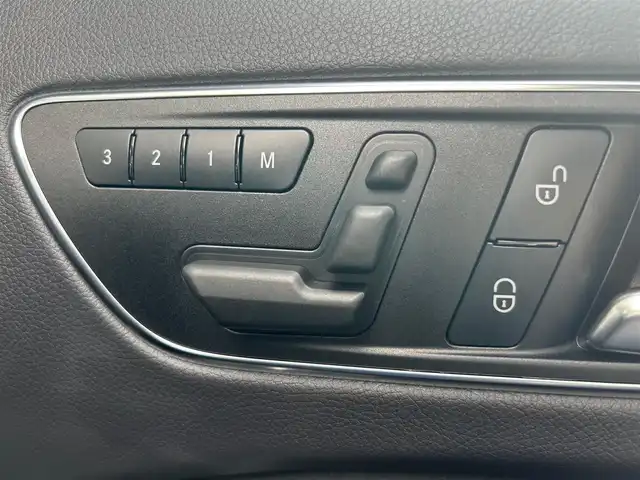 メルセデス・ベンツ ＧＬＡ１８０ スポーツ 石川県 2014(平26)年 3万km 黒