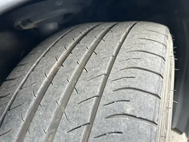 レクサス ＥＳ 300h バージョンL 宮城県 2023(令5)年 1.8万km ソニッククロム ムーンルーフ/セーフティシステムプラス/・プリクラッシュセーフティ/・レーントレーシングアシスト/・アダプティブハイビームシステム/・レーダークルーズコントロール/・ロードサインアシスト/・先行車発進告知機能/・ドライバー異常時対応システム/ブラインドスポットモニター/パーキングサポートブレーキ（静止物/後方接近車両/後方歩行者）/12.3インチナビディスプレイオーディオプラス/・コネクティッドナビ/・地デジTV/・USB端子/・AppleCarPlay/AndroidAuto/・パノラミックビューモニター/ビルトインETC2.0/ドライブレコーダー/AC100V/1500Wアクセサリーコンセント/ハンズフリーパワートランクリッド/本革シート/パワーシート（メモリー機能付）/電動リクライニングシート（後席）/シートヒーター/ベンチレーション/ステアリングヒーター/3眼フルLEDヘッドランプ/オートライト/スマートキー＆プッシュスタート/電動サンシェード（リア）/手動サンシェード（リアドア）/純正18インチAW/純正フロアマット