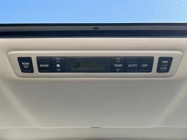 トヨタ ヴェルファイア 2．4Z ゴールデンアイズⅡ 富山県 2014(平26)年 8.7万km ホワイトパールクリスタルシャイン 純正ナビ/Bluetooth/CD/DVD/ツインムーンルーフ/両側パワースライドドア/パワーバックドア/バックカメラ/クルーズコントロール/HIDヘッドライト/コーナーセンサー/ドライブレコーダー/スマートキー/ETC/純正フロアマット/ハーフレザーシート