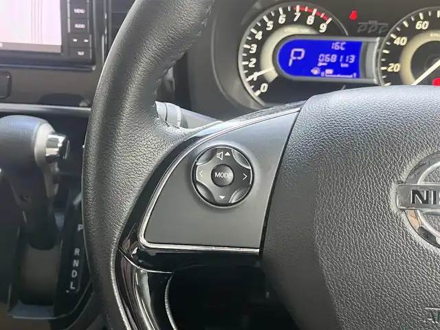 日産 デイズ ルークス HWS X Vセレクション 滋賀県 2018(平30)年 6.9万km スパークリングレッドM 純正7インチナビ/【Bluetooth/CD/DVD/フルセグTV】/両側パワースライドドア/全方位カメラ/クリアランスソナー/レーンキープアシスト/衝突軽減ブレーキ/ETC/プッシュスタート/スマートキー