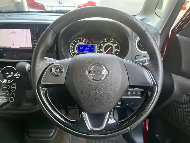 日産 デイズ ルークス HWS X Vセレクション 滋賀県 2018(平30)年 6.9万km スパークリングレッドM 純正7インチナビ/【Bluetooth/CD/DVD/フルセグTV】/両側パワースライドドア/全方位カメラ/クリアランスソナー/レーンキープアシスト/衝突軽減ブレーキ/ETC/プッシュスタート/スマートキー