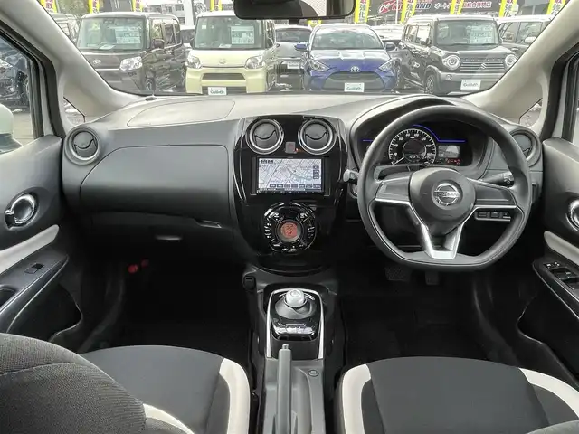 日産 ノート e－パワー X FOUR 道央・札幌 2020(令2)年 8.4万km ブリリアントホワイトパール ・４WD/・衝突軽減ブレーキ/・社外ナビ/　CD＆BT＆USB＆AUX/・バックカメラ/・レーンキープアシスト/・コーナーセンサー/・オートエアコン/・オートライト/・電動格納ミラー/・鉄ホイール＆冬タイヤ積込/・前方ドライブレコーダー/・プッシュスタート/・スマートキー/・社外フロアマット/・ドアバイザー/・ウィンカーミラー