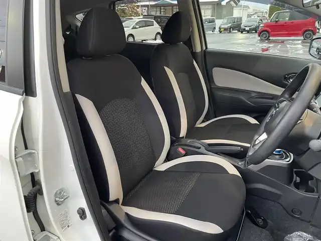 日産 ノート e－パワー X FOUR 道央・札幌 2020(令2)年 8.4万km ブリリアントホワイトパール ・４WD/・衝突軽減ブレーキ/・社外ナビ/　CD＆BT＆USB＆AUX/・バックカメラ/・レーンキープアシスト/・コーナーセンサー/・オートエアコン/・オートライト/・電動格納ミラー/・鉄ホイール＆冬タイヤ積込/・前方ドライブレコーダー/・プッシュスタート/・スマートキー/・社外フロアマット/・ドアバイザー/・ウィンカーミラー