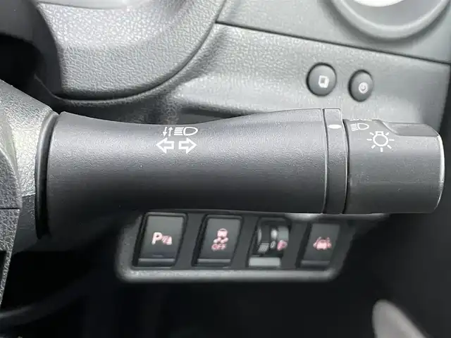 日産 ノート e－パワー X FOUR 道央・札幌 2020(令2)年 8.4万km ブリリアントホワイトパール ・４WD/・衝突軽減ブレーキ/・社外ナビ/　CD＆BT＆USB＆AUX/・バックカメラ/・レーンキープアシスト/・コーナーセンサー/・オートエアコン/・オートライト/・電動格納ミラー/・鉄ホイール＆冬タイヤ積込/・前方ドライブレコーダー/・プッシュスタート/・スマートキー/・社外フロアマット/・ドアバイザー/・ウィンカーミラー