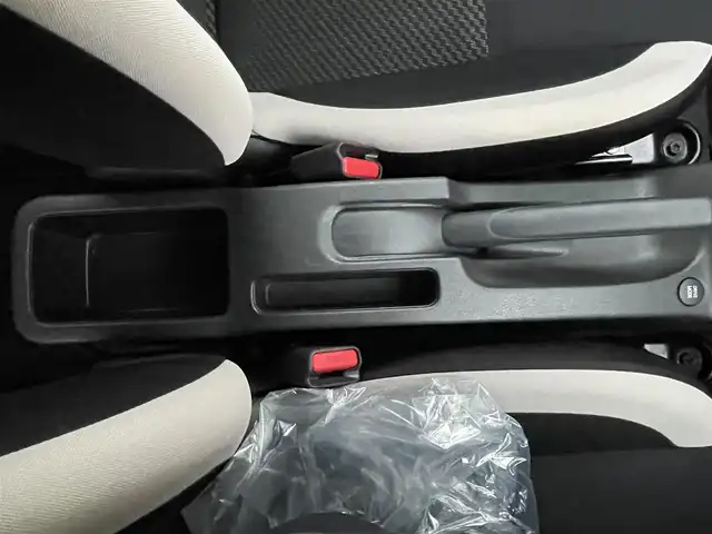 日産 ノート e－パワー X FOUR 道央・札幌 2020(令2)年 8.4万km ブリリアントホワイトパール ・４WD/・衝突軽減ブレーキ/・社外ナビ/　CD＆BT＆USB＆AUX/・バックカメラ/・レーンキープアシスト/・コーナーセンサー/・オートエアコン/・オートライト/・電動格納ミラー/・鉄ホイール＆冬タイヤ積込/・前方ドライブレコーダー/・プッシュスタート/・スマートキー/・社外フロアマット/・ドアバイザー/・ウィンカーミラー