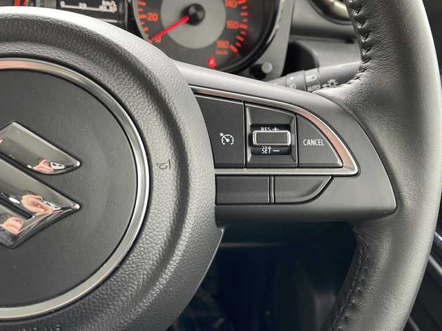 スズキ ジムニー シエラ JC 道北・旭川 2023(令5)年 4.2万km ミディアムグレー /4WD//禁煙車//ワンオーナー//純正メモリナビ//CD/DVD/SD/USB/BT/フルセグ//社外１６インチアルミホイール//ホワイトレタータイヤ//バックカメラ//スズキセーフティサポート//衝突軽減ブレーキ//レーンキープ//クルーズコントロール//アイドリングストップ//シートヒーター//ミラーヒーター//オートハイビーム//オートライト//LEDヘッドライト//フォグライト//ヘッドライトウォッシャー//ビルトインETC//前後ドライブレコーダー//オプショングリル//純正フロアマット//ドアバイザー//スマートキー//プッシュスタート