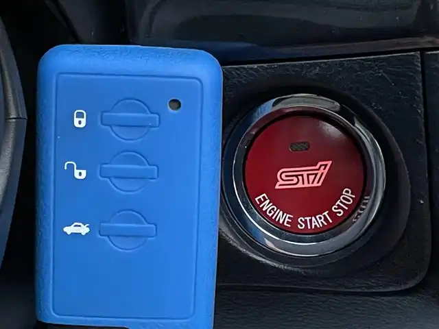 スバル レガシィ ツーリングワゴン tuned by STI 群馬県 2007(平19)年 7.3万km WRブルー ７型ＳＤナビ　/フルセグ　/ＢＲＥＭＢＯ黒キャリパー　/ＳＴＩマフラー　/ＳＴＩ純正１６ＡＷ　/ＳＴＩハーフレザーシート　/バックカメラ　/ドラレコ　/パドルシフト　/前席パワーシート　/純正フロアマット　/スマートキー/Bluetooth/本革ステアリング/RAYSホイールナット/フォグランプ/シートセットポジションメモリー/ETC/ベンチシート/パワーステアリング