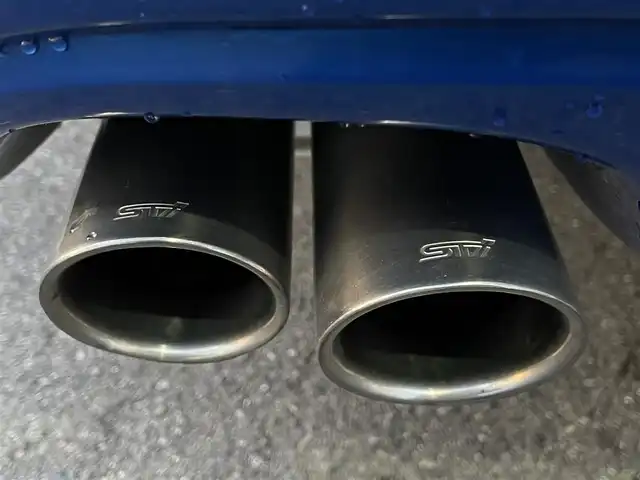 スバル レガシィ ツーリングワゴン tuned by STI 群馬県 2007(平19)年 7.3万km WRブルー ７型ＳＤナビ　/フルセグ　/ＢＲＥＭＢＯ黒キャリパー　/ＳＴＩマフラー　/ＳＴＩ純正１６ＡＷ　/ＳＴＩハーフレザーシート　/バックカメラ　/ドラレコ　/パドルシフト　/前席パワーシート　/純正フロアマット　/スマートキー/Bluetooth/本革ステアリング/RAYSホイールナット/フォグランプ/シートセットポジションメモリー/ETC/ベンチシート/パワーステアリング