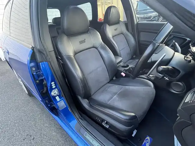 スバル レガシィ ツーリングワゴン tuned by STI 群馬県 2007(平19)年 7.3万km WRブルー ７型ＳＤナビ　/フルセグ　/ＢＲＥＭＢＯ黒キャリパー　/ＳＴＩマフラー　/ＳＴＩ純正１６ＡＷ　/ＳＴＩハーフレザーシート　/バックカメラ　/ドラレコ　/パドルシフト　/前席パワーシート　/純正フロアマット　/スマートキー/Bluetooth/本革ステアリング/RAYSホイールナット/フォグランプ/シートセットポジションメモリー/ETC/ベンチシート/パワーステアリング