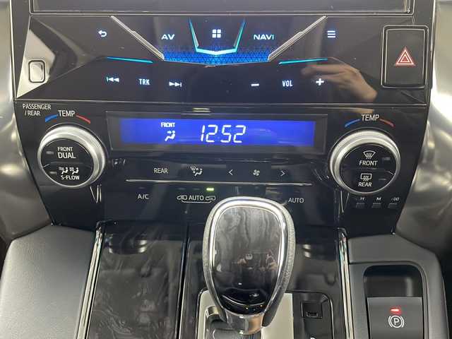 トヨタ ヴェルファイア ハイブリット ZR Gエディション 茨城県 2018(平30)年 3.1万km バーニングブラッククリスタルシャインガラスフレーク TRDエアロ/純正ナビ/フルセグTV/バックカメラ/フリップダウンモニター/ETC/ドライブレコーダー/追従クルーズコントロール/オットマン/シートヒーター/電動リアゲート/両側パワースライドドア/パワーシート/純正17インチアルミホイール