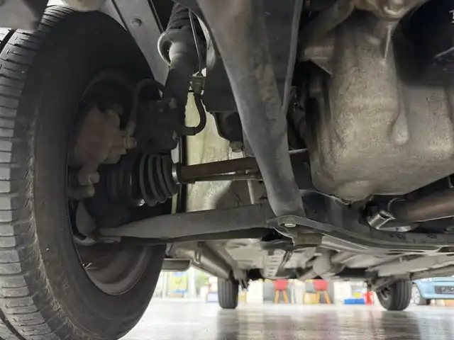 マツダ キャロル GⅡ 三重県 2007(平19)年 5.9万km シルキーシルバーメタリック ガソリン/FF/5F/CDチューナー/安全/・ABS/・運転席・助手席エアバッグ/・プリテンショナー付3点シートベルト/装備/・マニュアルエアコン/・電動格納ドアミラー/・キーレスエントリー/・リモコンキーx1/・パワーステアリング/・全ドアパワーウインドウ/・純正ホイールキャップ＋13インチスチールホイール/・純正フロアマット/・ドアバイザー/など