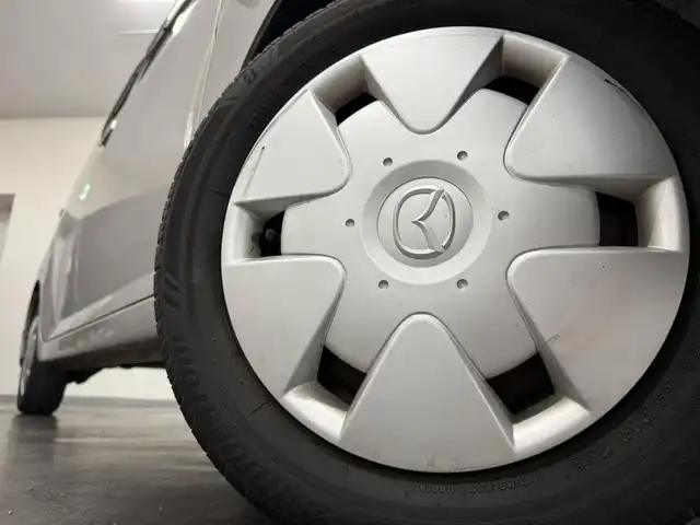 マツダ キャロル GⅡ 三重県 2007(平19)年 5.9万km シルキーシルバーメタリック ガソリン/FF/5F/CDチューナー/安全/・ABS/・運転席・助手席エアバッグ/・プリテンショナー付3点シートベルト/装備/・マニュアルエアコン/・電動格納ドアミラー/・キーレスエントリー/・リモコンキーx1/・パワーステアリング/・全ドアパワーウインドウ/・純正ホイールキャップ＋13インチスチールホイール/・純正フロアマット/・ドアバイザー/など