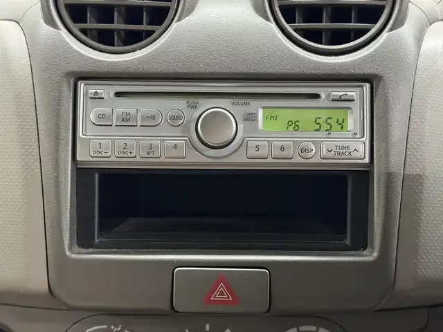 マツダ キャロル GⅡ 三重県 2007(平19)年 5.9万km シルキーシルバーメタリック ガソリン/FF/5F/CDチューナー/安全/・ABS/・運転席・助手席エアバッグ/・プリテンショナー付3点シートベルト/装備/・マニュアルエアコン/・電動格納ドアミラー/・キーレスエントリー/・リモコンキーx1/・パワーステアリング/・全ドアパワーウインドウ/・純正ホイールキャップ＋13インチスチールホイール/・純正フロアマット/・ドアバイザー/など