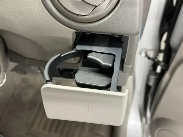 マツダ キャロル GⅡ 三重県 2007(平19)年 5.9万km シルキーシルバーメタリック ガソリン/FF/5F/CDチューナー/安全/・ABS/・運転席・助手席エアバッグ/・プリテンショナー付3点シートベルト/装備/・マニュアルエアコン/・電動格納ドアミラー/・キーレスエントリー/・リモコンキーx1/・パワーステアリング/・全ドアパワーウインドウ/・純正ホイールキャップ＋13インチスチールホイール/・純正フロアマット/・ドアバイザー/など