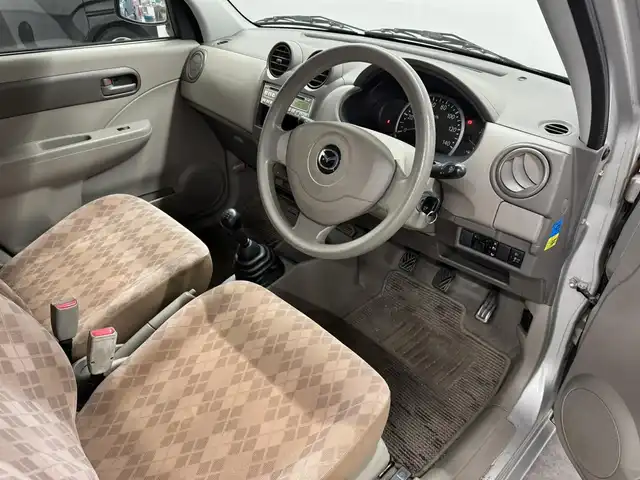 マツダ キャロル GⅡ 三重県 2007(平19)年 5.9万km シルキーシルバーメタリック ガソリン/FF/5F/CDチューナー/安全/・ABS/・運転席・助手席エアバッグ/・プリテンショナー付3点シートベルト/装備/・マニュアルエアコン/・電動格納ドアミラー/・キーレスエントリー/・リモコンキーx1/・パワーステアリング/・全ドアパワーウインドウ/・純正ホイールキャップ＋13インチスチールホイール/・純正フロアマット/・ドアバイザー/など