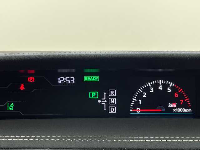 トヨタ プリウス ＰＨＶ S GRスポーツ 大阪府 2018(平30)年 6.9万km ホワイトパールクリスタルシャイン 禁煙車/トヨタセーフティーセンス/　・プリクラッシュセーフティ/　・レーンディパーチャーアラート/　・アダプティブハイビームアシスト/　・レーダークルーズコントロール/純正ナビ/　（Bluetooth/CD/DVD）/フルセグTV/バックカメラ/ハーフレザーシート/LEDヘッドライト/オートライト/フォグランプ/社外18インチアルミホイール/コーナーセンサー/スマートキー/ビルトインETC