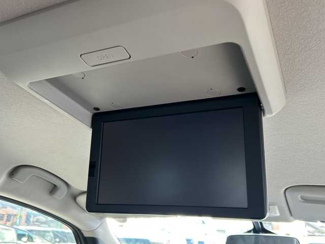 日産 セレナ ハイウェイスター プロパイロットED 大阪府 2017(平29)年 3.9万km ダイヤモンドブラック ９インチナビ　/フルセグ　/Ｂｌｕｅｔｏｏｔｈ　/バックカメラ　/ダウンモニター　/両側パワースライドドア　/プロパイロット　/ＥＴＣ　/フロアーマット　/サイドバイザー　/前後コーナーセンサー