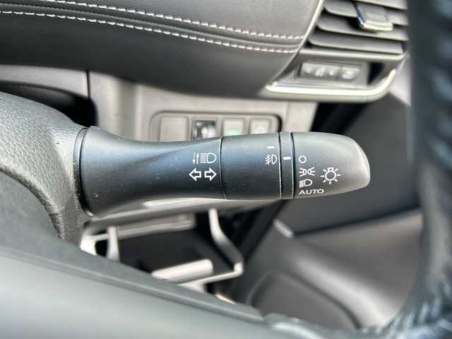 日産 セレナ ハイウェイスター プロパイロットED 大阪府 2017(平29)年 3.9万km ダイヤモンドブラック ９インチナビ　/フルセグ　/Ｂｌｕｅｔｏｏｔｈ　/バックカメラ　/ダウンモニター　/両側パワースライドドア　/プロパイロット　/ＥＴＣ　/フロアーマット　/サイドバイザー　/前後コーナーセンサー