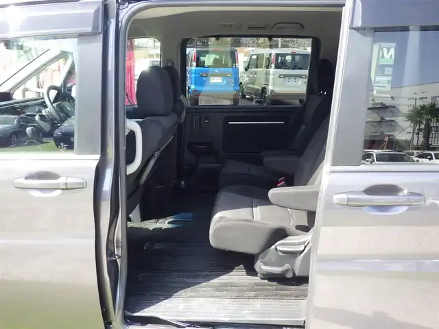 ホンダ ステップワゴン スパーダ ホンダセンシング 千葉県 2019(平31)年 5.1万km モダンスティールM ホンダセンシング/・衝突軽減ブレーキ（CMBS）/・車線維持支援システム（LKAS）/・アダプティブクルーズコントロール（ACC）/・後方誤発進抑制機能/・誤発進抑制機能/両側パワースライドドア/純正SDナビ/地デジTV/【DVD/CD再生機能　Bluetooth接続】/バックカメラ/革巻きステアリング/ステアリングスイッチ/パドルシフト/ETC/LEDヘッドライト/フォグライト/ウインカーミラー/コーナーセンサー/純正16インチアルミホイル/Honda スマートキー