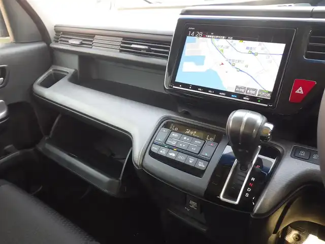 ホンダ ステップワゴン スパーダ ホンダセンシング 千葉県 2019(平31)年 5.1万km モダンスティールM ホンダセンシング/・衝突軽減ブレーキ（CMBS）/・車線維持支援システム（LKAS）/・アダプティブクルーズコントロール（ACC）/・後方誤発進抑制機能/・誤発進抑制機能/両側パワースライドドア/純正SDナビ/地デジTV/【DVD/CD再生機能　Bluetooth接続】/バックカメラ/革巻きステアリング/ステアリングスイッチ/パドルシフト/ETC/LEDヘッドライト/フォグライト/ウインカーミラー/コーナーセンサー/純正16インチアルミホイル/Honda スマートキー