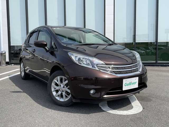 日産 ノート X 岐阜県 2014(平26)年 3.7万km インペリアルアンバーP 純正ナビ/バックカメラ　/ドライブレコーダー　/衝突軽減システム　/横滑り防止装置　/レーンキープアシスト　/アイドリングストップ　/プッシュスタート　/スマートキー　/フロアマット　/ドアバイザー　/電動格納ミラー