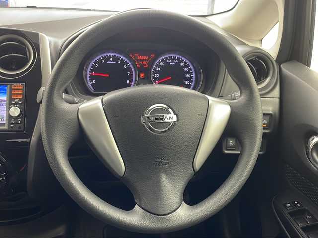 日産 ノート XVセレ +セーフ 大阪府 2014(平26)年 3.7万km インペリアルアンバーP 純正ナビ/バックカメラ　/ドライブレコーダー　/衝突軽減システム　/横滑り防止装置　/レーンキープアシスト　/アイドリングストップ　/プッシュスタート　/スマートキー　/フロアマット　/ドアバイザー　/電動格納ミラー