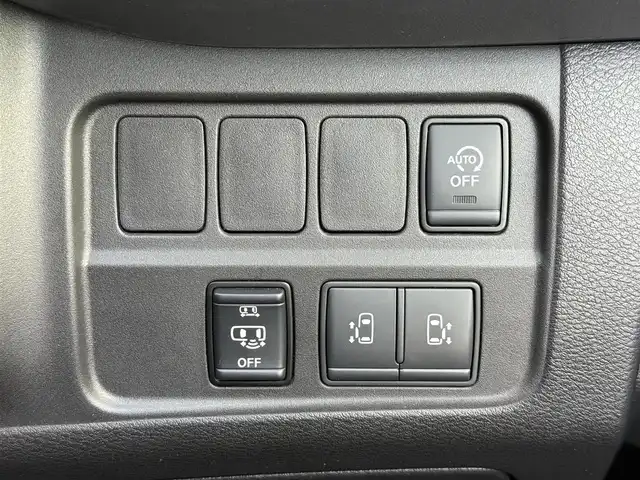 日産 セレナ ハイウェイスター V 福岡県 2020(令2)年 2.5万km ブリリアントホワイトパール 純正10型SDナビ(フルセグTV/CD/DVD/BT)アラウンドビューモニタープロパイロットエマージェンシーブレーキコーナーセンサーBSM両側パワスラドラレコETCUSBポート純正LEDヘッドライト純正16インチアルミホイール純正フロアマットスマートキープッシュスタート