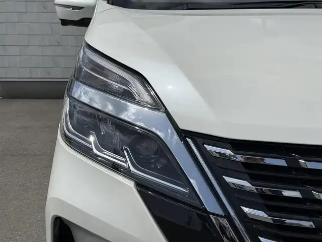 日産 セレナ ハイウェイスター V 福岡県 2020(令2)年 2.5万km ブリリアントホワイトパール 純正10型SDナビ(フルセグTV/CD/DVD/BT)アラウンドビューモニタープロパイロットエマージェンシーブレーキコーナーセンサーBSM両側パワスラドラレコETCUSBポート純正LEDヘッドライト純正16インチアルミホイール純正フロアマットスマートキープッシュスタート