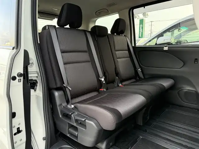 日産 セレナ ハイウェイスター V 福岡県 2020(令2)年 2.5万km ブリリアントホワイトパール 純正10型SDナビ(フルセグTV/CD/DVD/BT)アラウンドビューモニタープロパイロットエマージェンシーブレーキコーナーセンサーBSM両側パワスラドラレコETCUSBポート純正LEDヘッドライト純正16インチアルミホイール純正フロアマットスマートキープッシュスタート