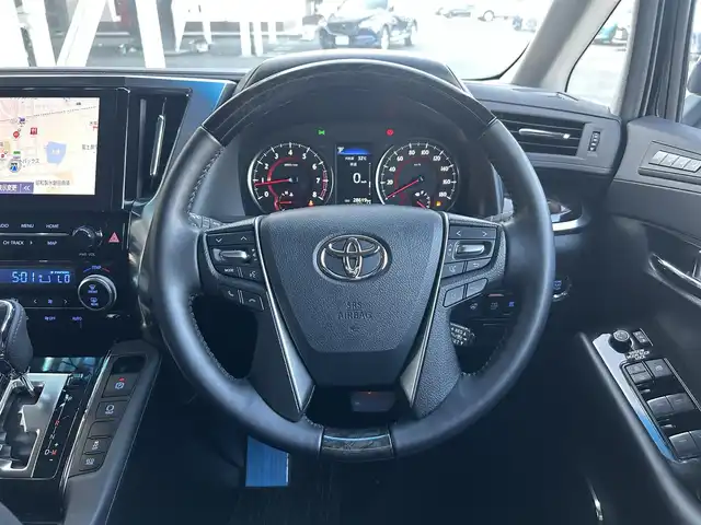 トヨタ アルファード S Cパッケージ 静岡県 2022(令4)年 2.9万km ブラック 純正ディスプレイオーディオ/ナビ/ミラキャスト/USB/ツインムーンルーフ/デジタルインナーミラー/黒革/シートヒーター/エアシート/ハンドルヒーター/BSM/両側電動スライドドア/トヨタセーフティセンス/レーダークルコン/三眼ＬＥＤオートライト/フォグランプ/AC100V電源/コーナーセンサー/オットマン/前後ドラレコ/禁煙車