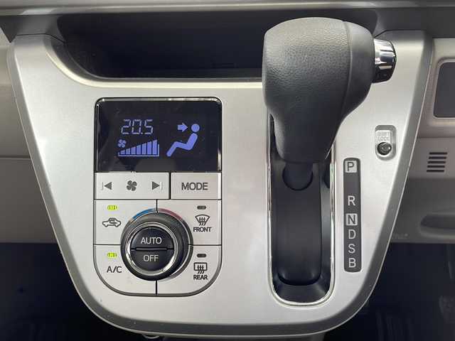 ダイハツ キャスト スタイル X 愛媛県 2016(平28)年 10.1万km ファイアークォーツレッドM 社外ナビ(AVIC-RZ200)/・ワンセグ/・CD/SD/スマートキー/プッシュスタート/アイドリングストップ/ETC/純正フロアマット/ISO FIX/ハロゲンヘッドライト/ドアバイザー/保証書/取扱説明書