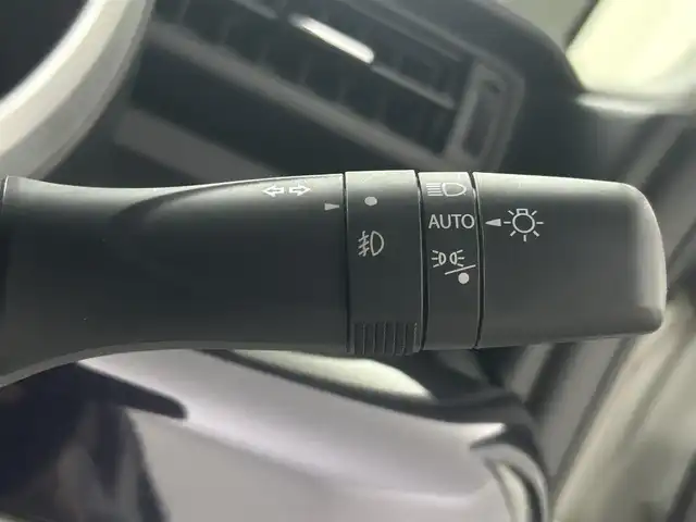 スズキ スペーシア カスタム HYBRID XS 埼玉県 2022(令4)年 1.7万km ピュアホワイトP ＫＥＮＷＯＯＤ８インチナビ　３６０°カメラ　ＣＤ　ＤＶＤ　フルセグ　Ｂｌｕｅｔｏｏｔｈ　ビルトインＥＴＣ２．０　オートクルーズコントロール　ナビ連動前後ドライブレコーダー　リアソナー　スズキセーフティ ヘッドアップディスプレイ