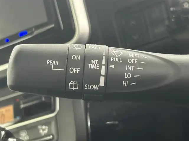 スズキ スペーシア カスタム HYBRID XS 埼玉県 2022(令4)年 1.7万km ピュアホワイトP ＫＥＮＷＯＯＤ８インチナビ　３６０°カメラ　ＣＤ　ＤＶＤ　フルセグ　Ｂｌｕｅｔｏｏｔｈ　ビルトインＥＴＣ２．０　オートクルーズコントロール　ナビ連動前後ドライブレコーダー　リアソナー　スズキセーフティ ヘッドアップディスプレイ