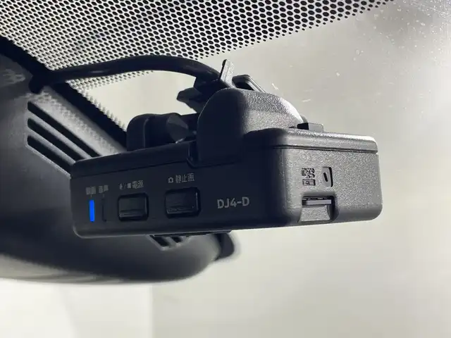 日産 セレナ ハイウェイスター V 神奈川県 2020(令2)年 3.3万km ブリリアントホワイトパール 純正10型SDナビゲーション/AM FM フルセグ Bluetooth CD DVD/アラウンドビューモニター/両側パワースライドドア/社外フリップダウンモニター/プロパイロット/全方位運転支援システム/インテリジェントパーキングアシスト/ふらつき警報/アイドリングストップ/電動パーキングブレーキ/オートブレーキホールド/前後ドライブレコーダー/ETC/革巻きステアリング/ステアリングリモコン/LEDヘッドライト/オートライト/オートマチックハイビーム/フォグランプ/プッシュスタート/インテリジェントキー/スペアキー