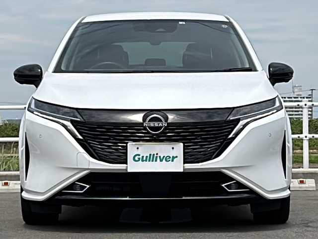 日産 オーラ G レザーエディション 佐賀県 2022(令4)年 2.1万km ピュアホワイトパール 純正メモリナビゲーション/・フルセグTV/Bluetooth/アラウンドビューモニター/BOSEプレミアムサウンド/デジタルインナーミラー/ステアリングヒーター/シートヒーター/ブラインドスポットモニター/USBポート/置くだけ充電/ビルトインETC2.0/純正LEDヘッドライト/純正17インチアルミホイール/純正フロアマット/新車保証書/プロパイロット/・エマージェンシーブレーキ/・車線逸脱警報/・車線逸脱防止支援
