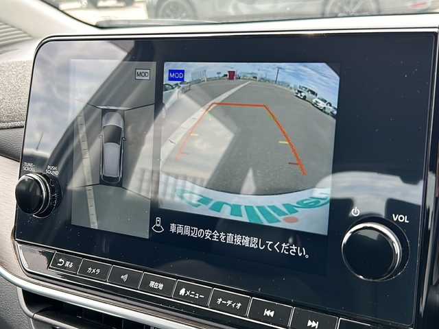 日産 オーラ G レザーエディション 佐賀県 2022(令4)年 2.1万km ピュアホワイトパール 純正メモリナビゲーション/・フルセグTV/Bluetooth/アラウンドビューモニター/BOSEプレミアムサウンド/デジタルインナーミラー/ステアリングヒーター/シートヒーター/ブラインドスポットモニター/USBポート/置くだけ充電/ビルトインETC2.0/純正LEDヘッドライト/純正17インチアルミホイール/純正フロアマット/新車保証書/プロパイロット/・エマージェンシーブレーキ/・車線逸脱警報/・車線逸脱防止支援