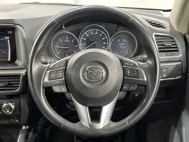 マツダ ＣＸ－５ XD Lパッケージ 愛知県 2015(平27)年 13.3万km クリスタルホワイトパールマイカ 純正ナビ/・AM/FM/CD/DVD/Bluetooth/・フルセグテレビ/衝突被害軽減ブレーキ/ブラインド・スポット・モニタリング/車線逸脱警報システム/トラクションコントロールシステム/バックカメラ/ETC/ドライブレコーダー/アイ・ストップ（ｉ－ｓｔｏｐ）/レザーシート/シートヒーター（D席＋N席）/パワーシート（D席＋N席）/純正17インチアルミホイル/LEDヘッドライト/オートライト/オートエアコン/スマートキー/スペアキー/プッシュスタートボタン/純正フロアマット/保証書/取扱説明書