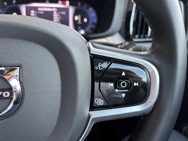 ボルボ ボルボ ＸＣ６０ B6 AWD Rデザイン 愛知県 2022(令4)年 5.1万km クリスタルホワイトP Ｂ＆Ｗサウンド　/パノラミックＳ／Ｒ　/ハーフレザー　/シートヒーター　/ＡｐｐｌｅＣａｒＰｌａｙ/ＡｎｄｒｏｉｄＡｕｔｏ　/３６０度カメラ　/Ｂｌｕｅｔｏｏｔｈ　/ブラックＡＷ　/ACC/LKA/LDW/BSM/パワーシート　/ＥＴＣ　/ドライブレコーダー