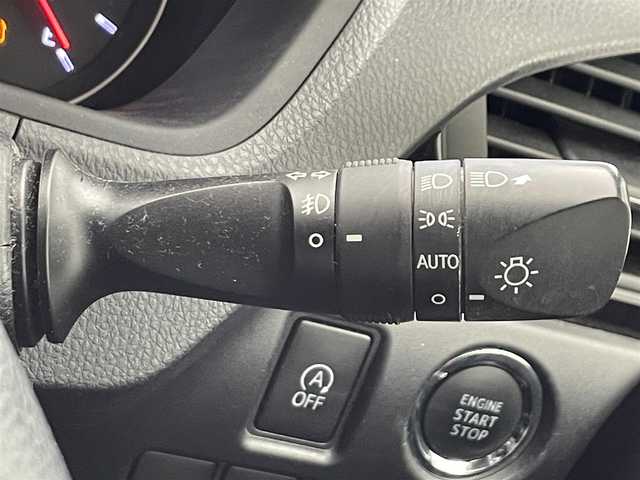 トヨタ ヴォクシー ZS 煌Ⅱ 滋賀県 2019(平31)年 7万km ホワイトパールクリスタルシャイン 禁煙車/純正9型ナビ/（BT/CD/DVD/SD/フルセグ）/純正12型フリップダウンモニター/両側電動スライドドア/ビルトインETC2.0/バックカメラ/衝突被害軽減ブレーキ/クルーズコントロール/レーンキープアシスト/オートハイビーム/ステアリングスイッチ/プッシュスタート/スマートキー/充電用USBポートx2/アイドリングストップ/LEDヘッドライト/合皮シートカバー