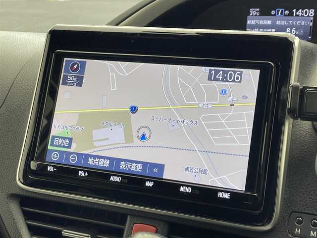 トヨタ ヴォクシー ZS 煌Ⅱ 滋賀県 2019(平31)年 7万km ホワイトパールクリスタルシャイン 禁煙車/純正9型ナビ/（BT/CD/DVD/SD/フルセグ）/純正12型フリップダウンモニター/両側電動スライドドア/ビルトインETC2.0/バックカメラ/衝突被害軽減ブレーキ/クルーズコントロール/レーンキープアシスト/オートハイビーム/ステアリングスイッチ/プッシュスタート/スマートキー/充電用USBポートx2/アイドリングストップ/LEDヘッドライト/合皮シートカバー