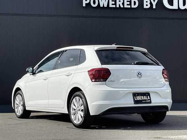 フォルクスワーゲン ポロ TSIハイライン 長野県 2018(平30)年 4万km 白 ＤｉｓｃｏｖｅｒＰｒｏナビ　/ＴＶ　/バックカメラ　/Ａｐｐｌｅ　Ｃａｒ　Ｐｌａｙ　Ａｎｄｒｏｉｄ　Ａｕｔｏ　Ｍｉｒｒｏｒ　Ｌｉｎｋスマートキー　/オートエアコン　/ＥＴＣ２．０　/アイドリングストップ　/ＬＥＤヘッドライト