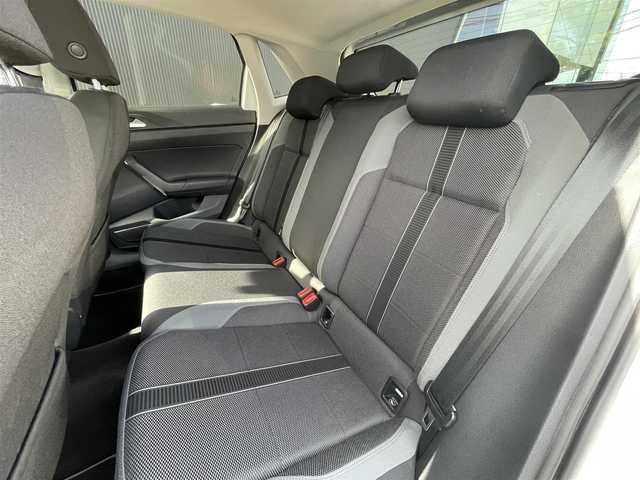 フォルクスワーゲン ポロ TSIハイライン 長野県 2018(平30)年 4万km 白 ＤｉｓｃｏｖｅｒＰｒｏナビ　/ＴＶ　/バックカメラ　/Ａｐｐｌｅ　Ｃａｒ　Ｐｌａｙ　Ａｎｄｒｏｉｄ　Ａｕｔｏ　Ｍｉｒｒｏｒ　Ｌｉｎｋスマートキー　/オートエアコン　/ＥＴＣ２．０　/アイドリングストップ　/ＬＥＤヘッドライト