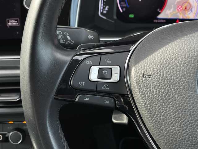 フォルクスワーゲン ポロ TSIハイライン 長野県 2018(平30)年 4万km 白 ＤｉｓｃｏｖｅｒＰｒｏナビ　/ＴＶ　/バックカメラ　/Ａｐｐｌｅ　Ｃａｒ　Ｐｌａｙ　Ａｎｄｒｏｉｄ　Ａｕｔｏ　Ｍｉｒｒｏｒ　Ｌｉｎｋスマートキー　/オートエアコン　/ＥＴＣ２．０　/アイドリングストップ　/ＬＥＤヘッドライト
