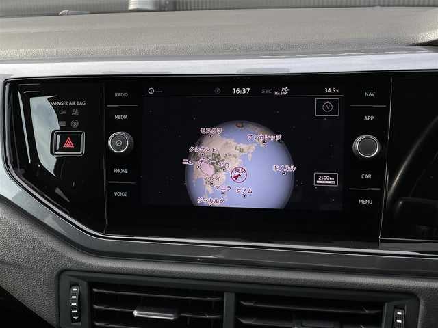 フォルクスワーゲン ポロ TSIハイライン 長野県 2018(平30)年 4万km 白 ＤｉｓｃｏｖｅｒＰｒｏナビ　/ＴＶ　/バックカメラ　/Ａｐｐｌｅ　Ｃａｒ　Ｐｌａｙ　Ａｎｄｒｏｉｄ　Ａｕｔｏ　Ｍｉｒｒｏｒ　Ｌｉｎｋスマートキー　/オートエアコン　/ＥＴＣ２．０　/アイドリングストップ　/ＬＥＤヘッドライト