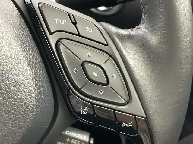 トヨタ Ｃ－ＨＲ G モード ネロ セーフティプラス 愛知県 2020(令2)年 6.9万km ホワイトパールクリスタルシャイン 禁煙車/純正8インチディスプレイオーディオ/（Bluetooth/ApplecarPlay/AndroidAuto/USB)/全方位カメラ/トヨタセーフティセンス/・プリクラッシュセーフティ/・レーダークルーズコントロール/・レーンディパーチャーアラート/・オートマチックハイビーム/・クリアランスソナー/ブラインドスポットモニター/ETC/ドライブレコーダー/シートヒーター/純正18インチアルミホイール/スマートキー/プッシュスタート/LEDヘッドライト/フロントフォグランプ/横滑り防止装置/電動格納ミラー