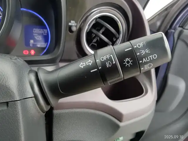 ホンダ Ｎ ＯＮＥ プレミアム Lパッケージ 愛知県 2013(平25)年 8.7万km プレミアムブルームーンパール ・7型SDナビ(AVIC-MRZ2009）/　AM　FM　CD　DVD　フルセグTV/・カーテンエアバック/・ウィンカーミラー/・電動格納ミラー/・ステアスイッチ/・純正フロアマット/・１５インチアルミ/・革巻きステア/・フォグライト/・バックカメラ/・LEDライト/・オートライト