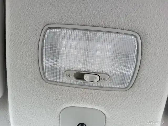 ホンダ Ｎ ＯＮＥ プレミアム Lパッケージ 愛知県 2013(平25)年 8.7万km プレミアムブルームーンパール ・7型SDナビ(AVIC-MRZ2009）/　AM　FM　CD　DVD　フルセグTV/・カーテンエアバック/・ウィンカーミラー/・電動格納ミラー/・ステアスイッチ/・純正フロアマット/・１５インチアルミ/・革巻きステア/・フォグライト/・バックカメラ/・LEDライト/・オートライト